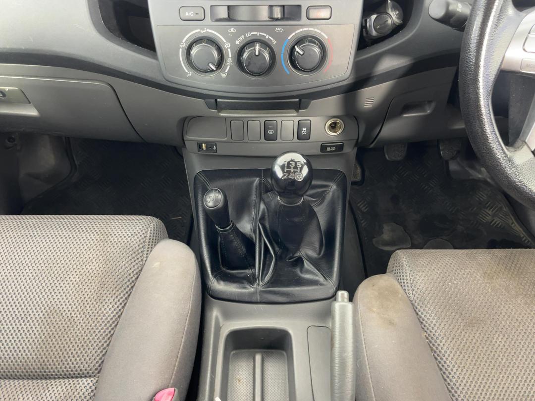 Photo '18' of Toyota Hilux