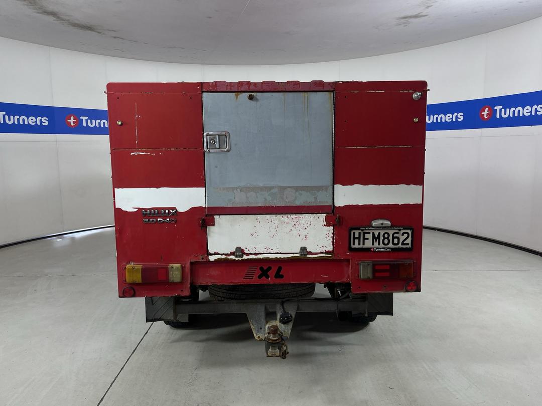 Photo '6' of Toyota Hilux