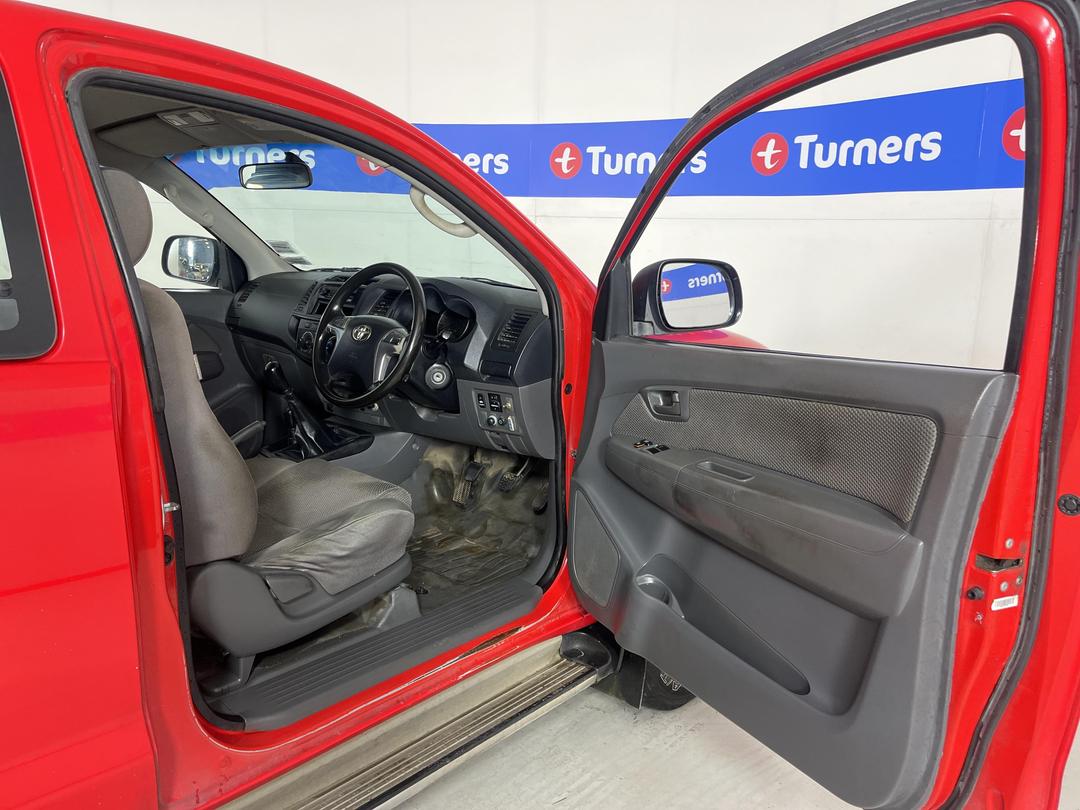 Photo '15' of Toyota Hilux