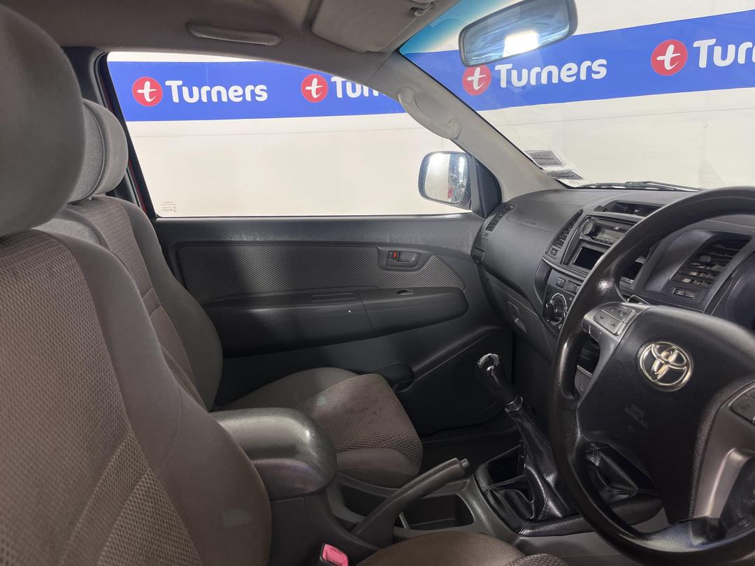 Photo '16' of Toyota Hilux