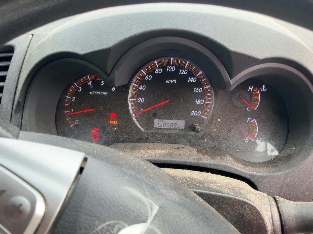 Photo '12' of Toyota Hilux TD DC