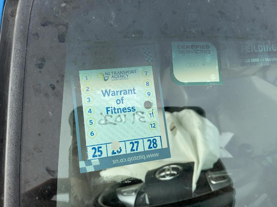 Photo '17' of Toyota Hilux TD DC