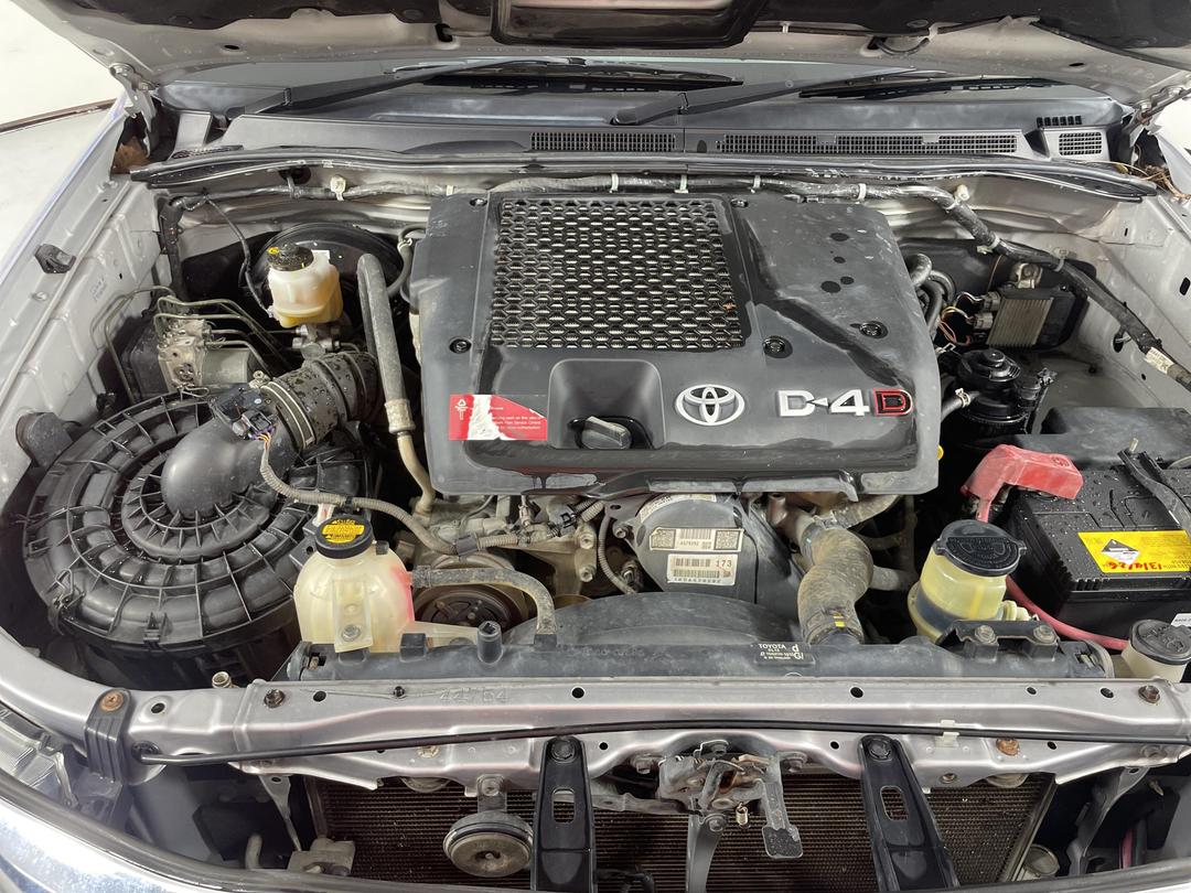 Photo '13' of Toyota Hilux