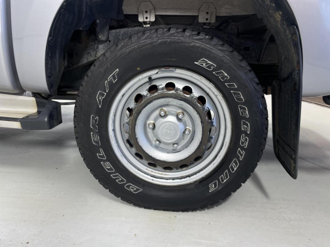 Photo '11' of Toyota Hilux