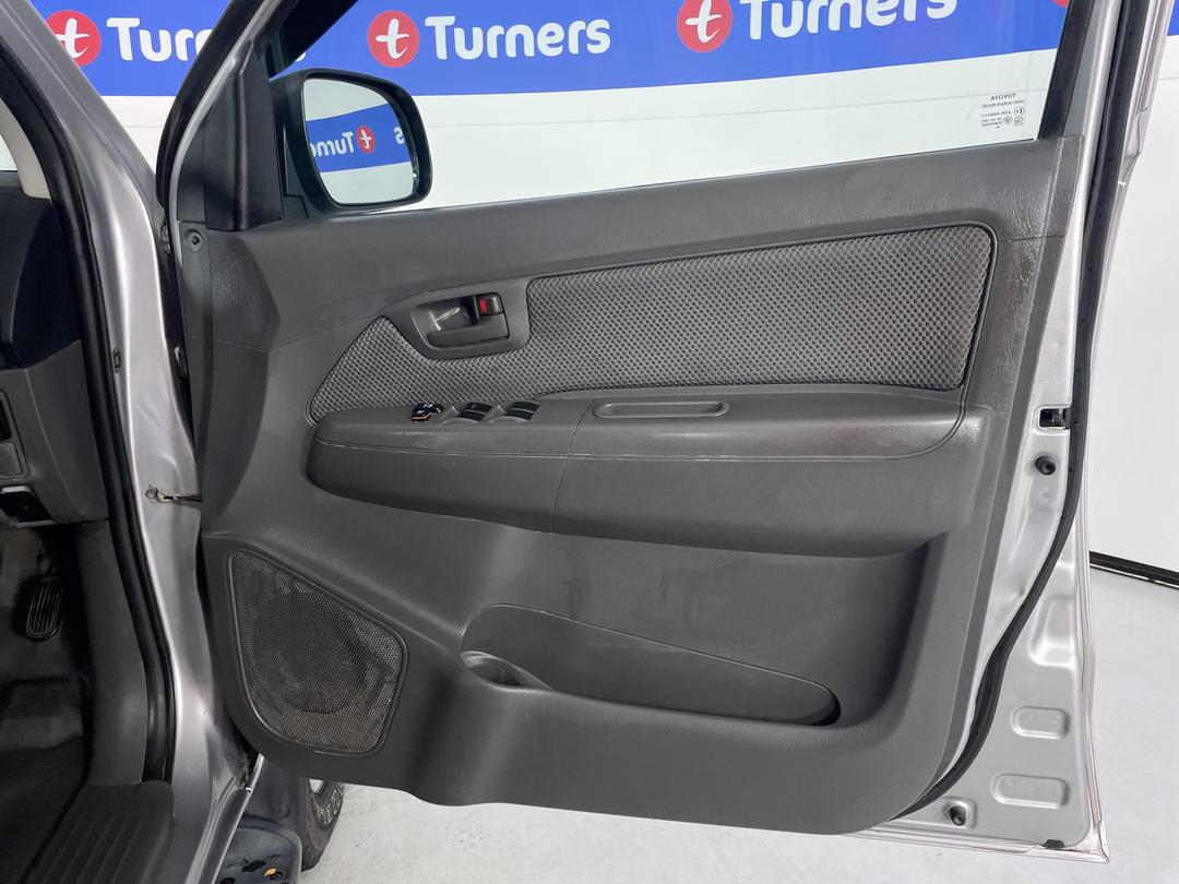 Photo '15' of Toyota Hilux