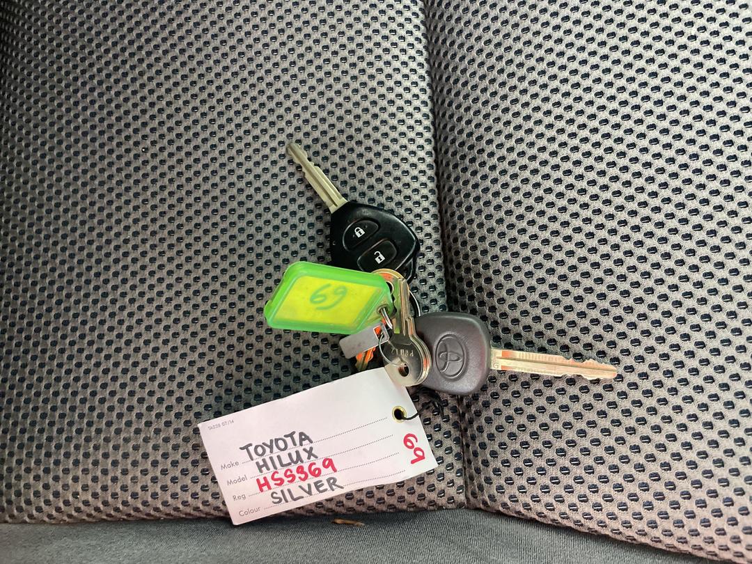 Photo '22' of Toyota Hilux