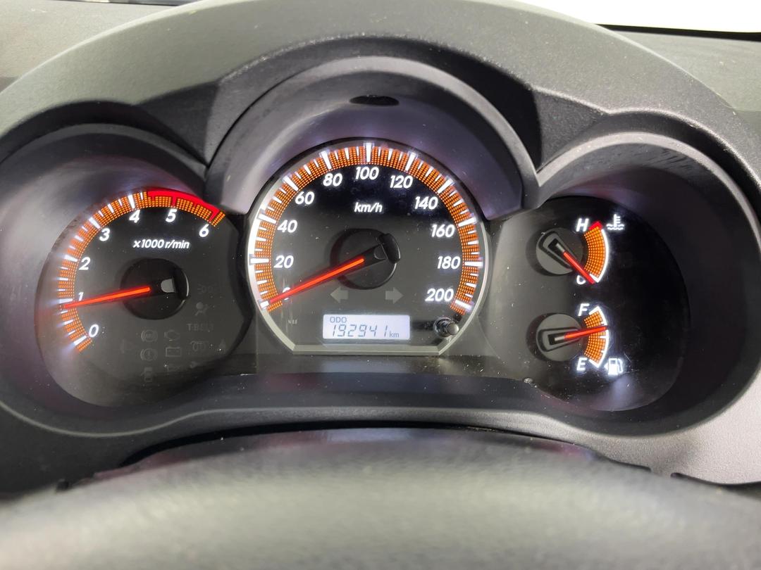 Photo '19' of Toyota Hilux