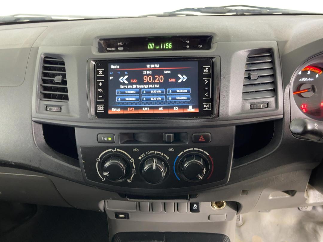 Photo '18' of Toyota Hilux