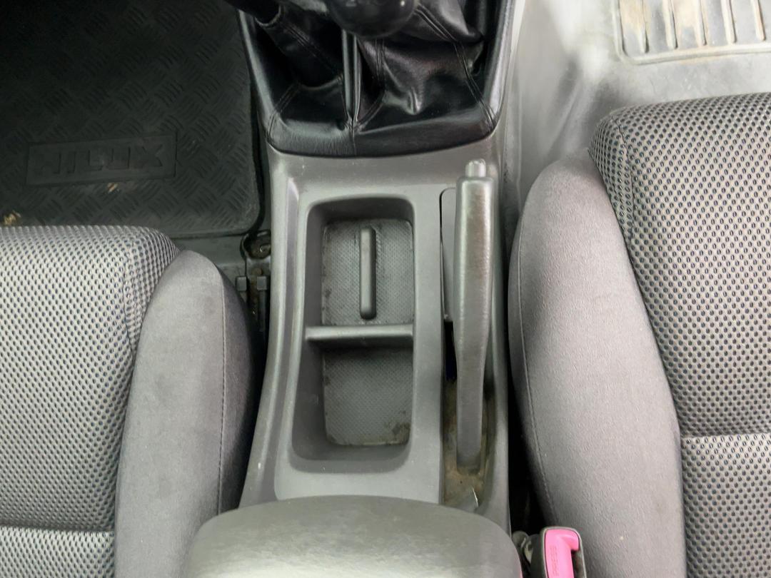 Photo '27' of Toyota Hilux