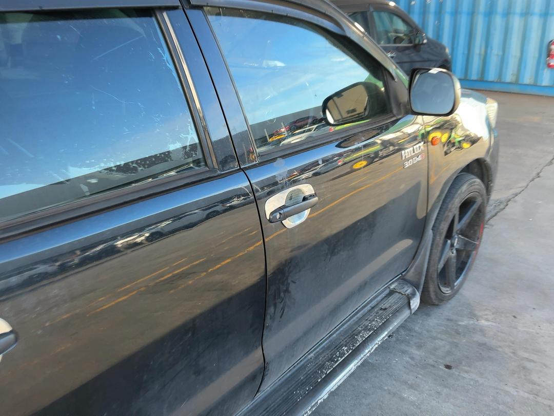 Photo '16' of Toyota Hilux TD DC Photo '16' of Toyota Hilux TD DC