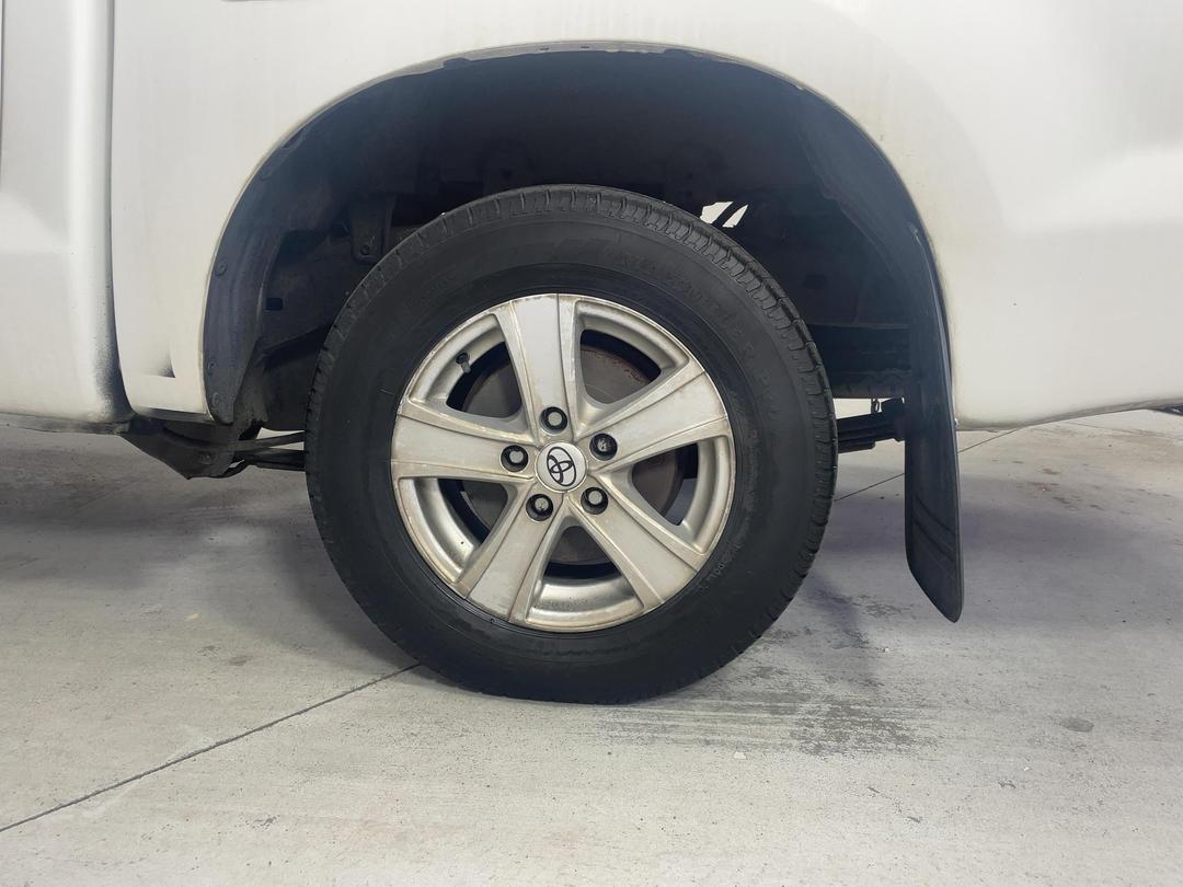 Photo '11' of Toyota Hilux