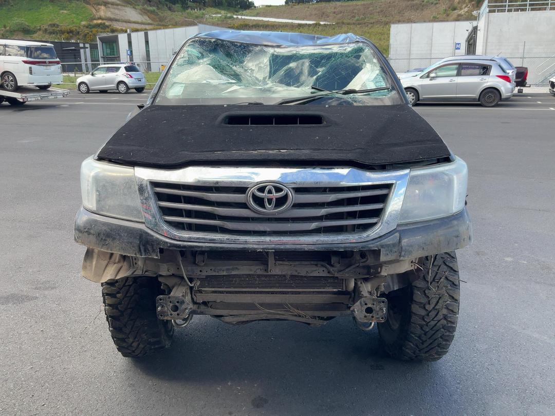 Photo '4' of Toyota Hilux SR5 TD DC Photo '4' of Toyota Hilux SR5 TD DC