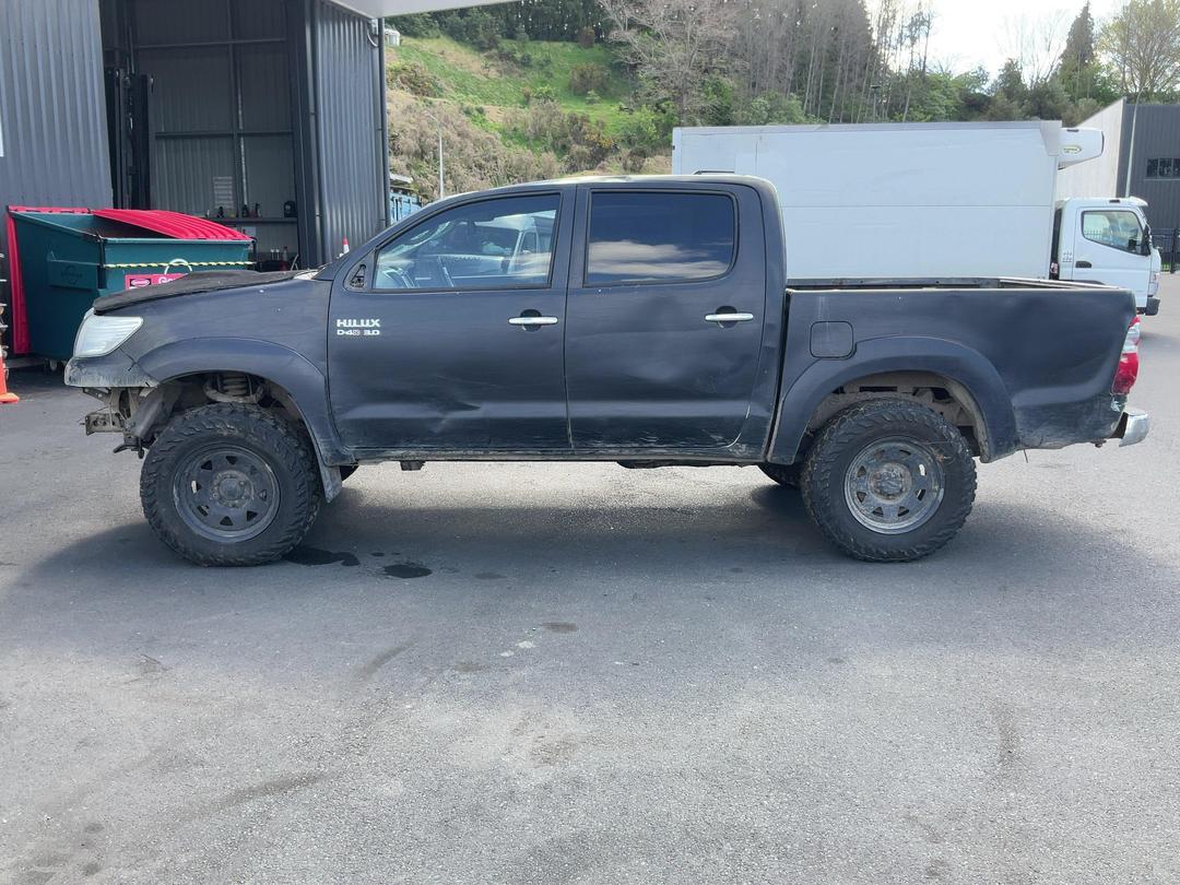 Photo '6' of Toyota Hilux SR5 TD DC Photo '6' of Toyota Hilux SR5 TD DC