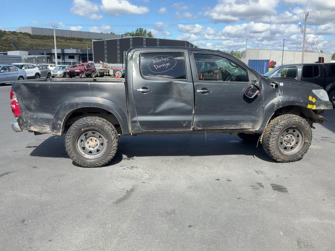 Photo '10' of Toyota Hilux SR5 TD DC Photo '10' of Toyota Hilux SR5 TD DC
