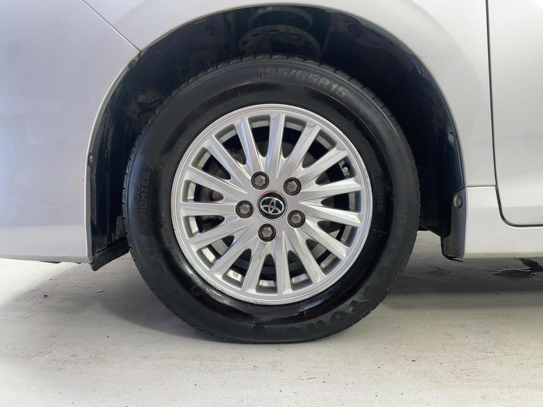 Photo '10' of Toyota Noah