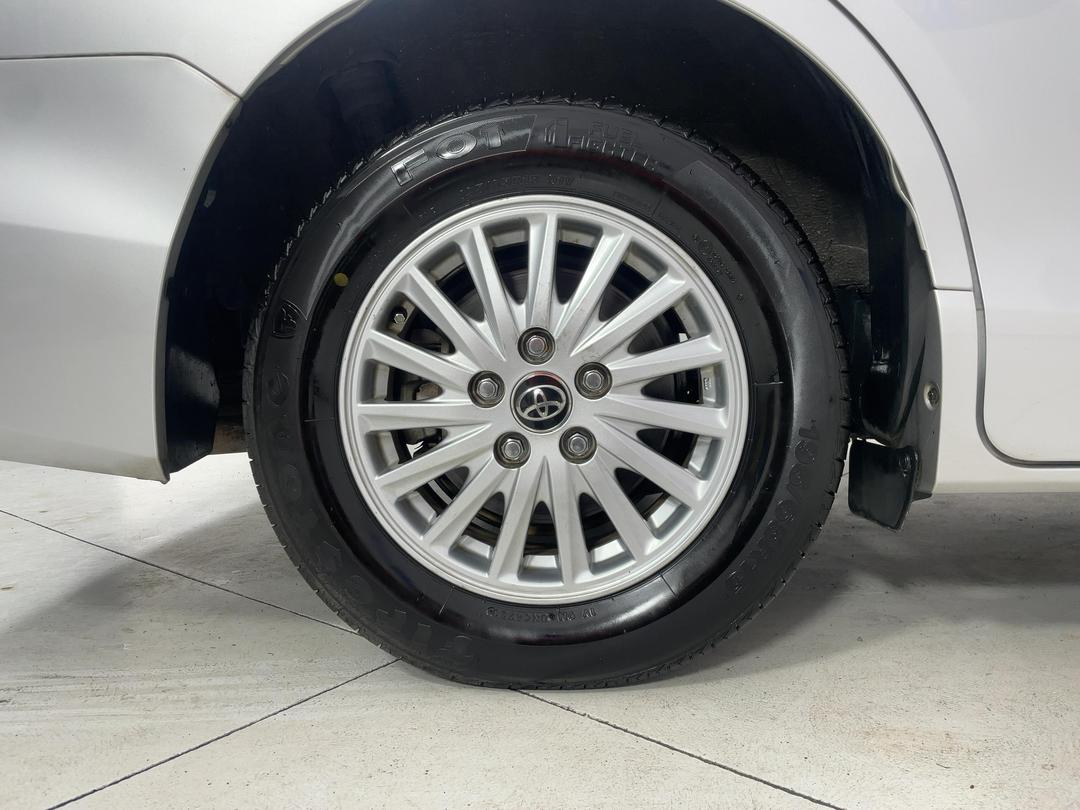 Photo '12' of Toyota Noah