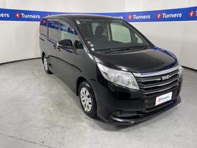 Image of 2014 Toyota Noah Voxy 2WD