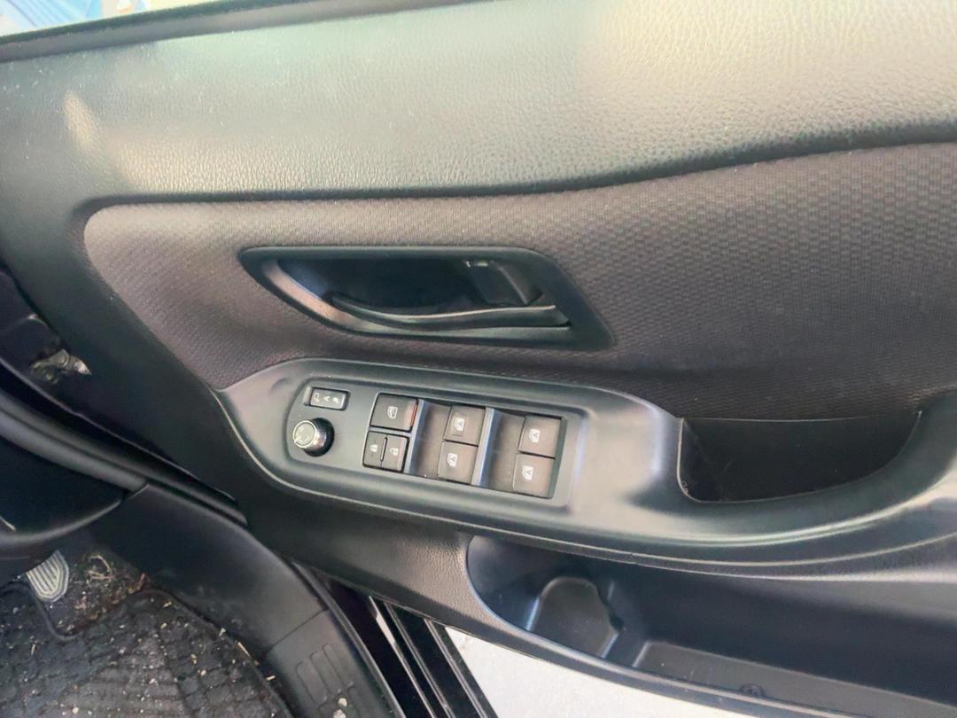 Photo '10' of Toyota Noah Esquire Photo '10' of Toyota Noah Esquire