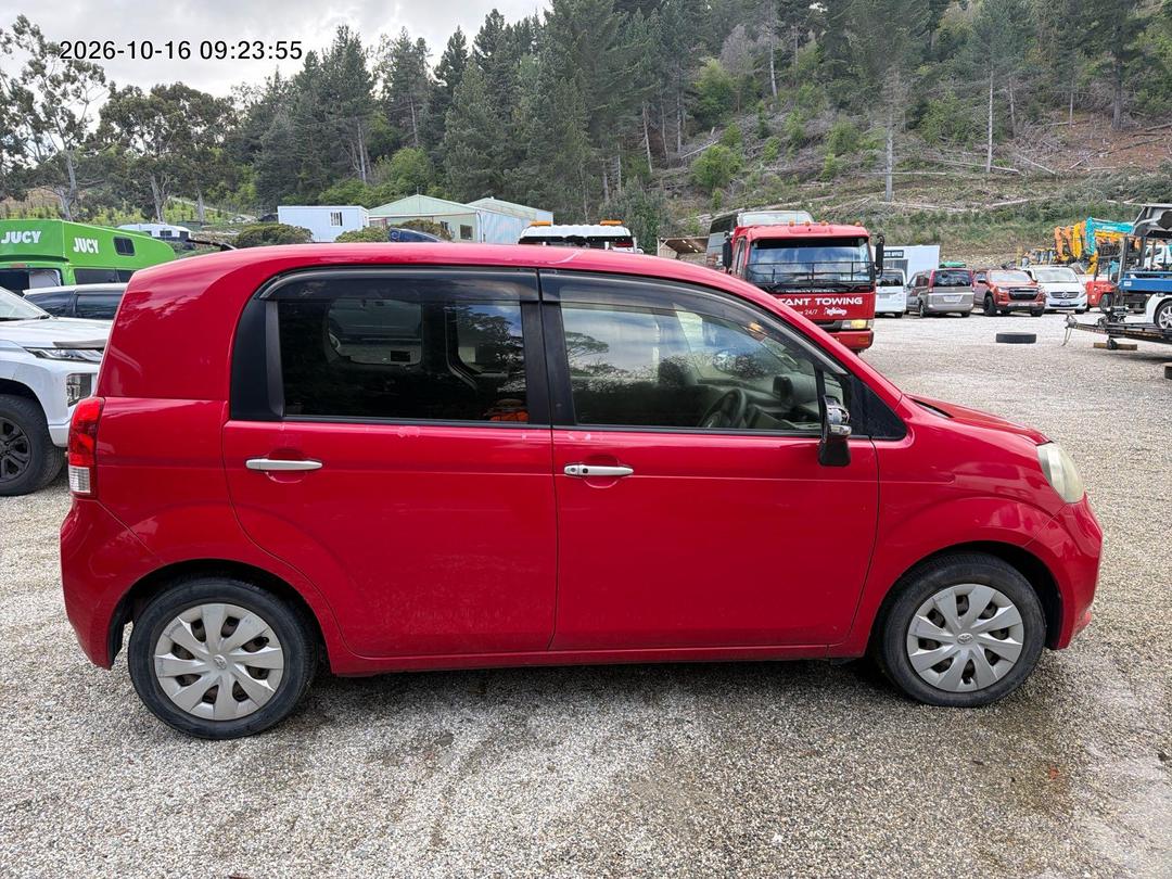 Photo '12' of Toyota Porte Spade Photo '12' of Toyota Porte Spade