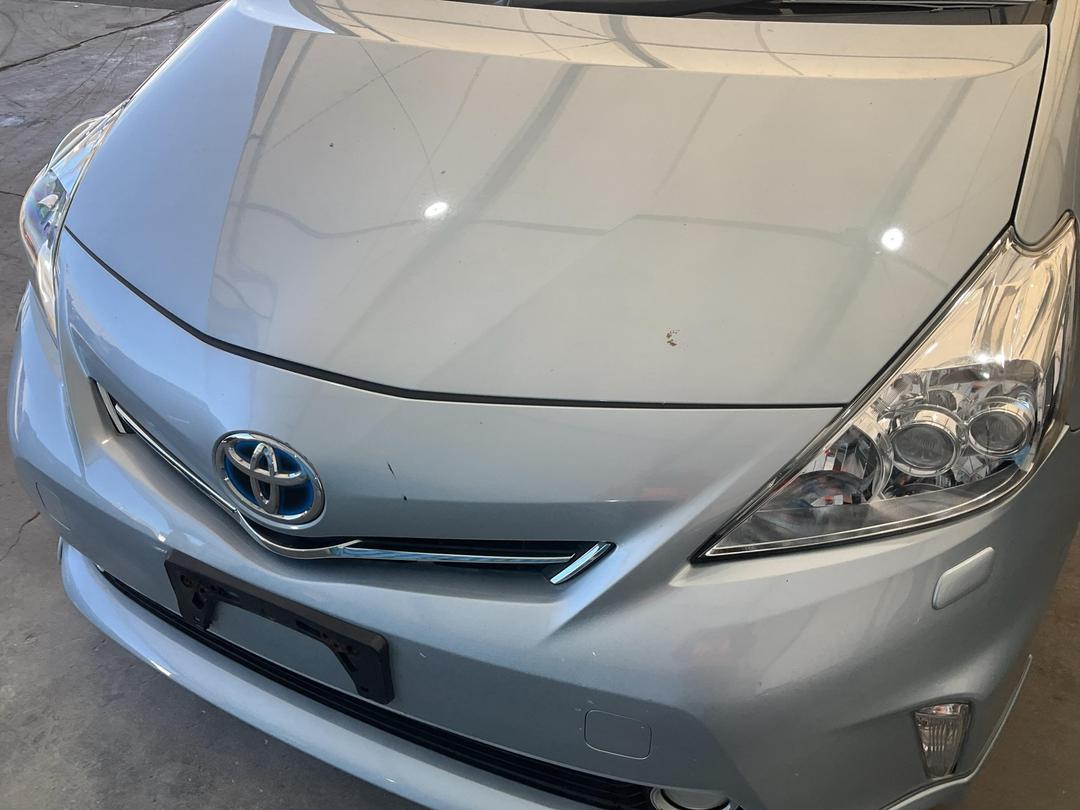 Photo '7' of Toyota Prius Alpha