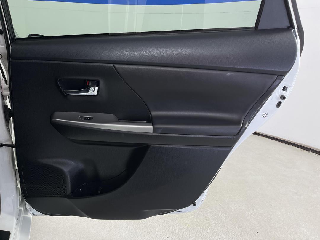 Photo '19' of Toyota Prius