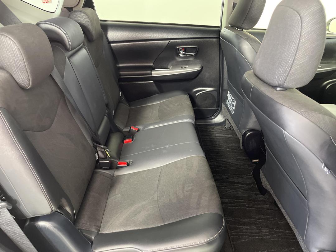 Photo '20' of Toyota Prius