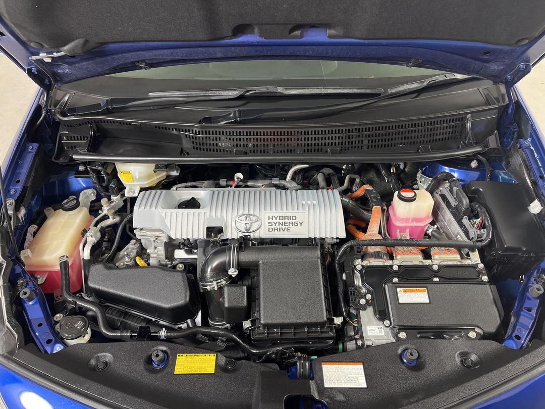 Photo '13' of Toyota Prius