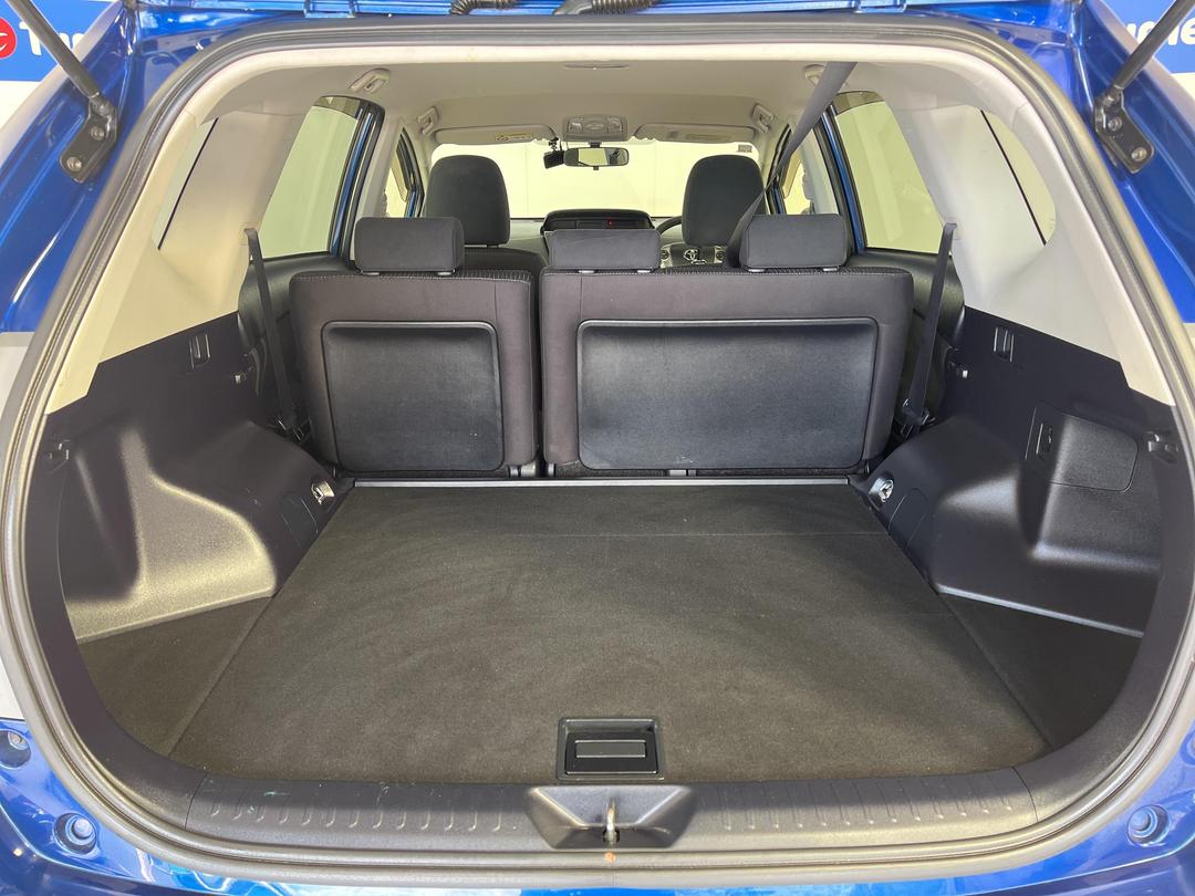 Photo '14' of Toyota Prius