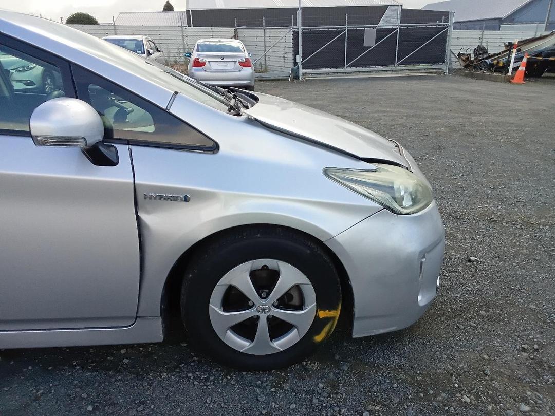 Photo '16' of Toyota Prius Photo '16' of Toyota Prius