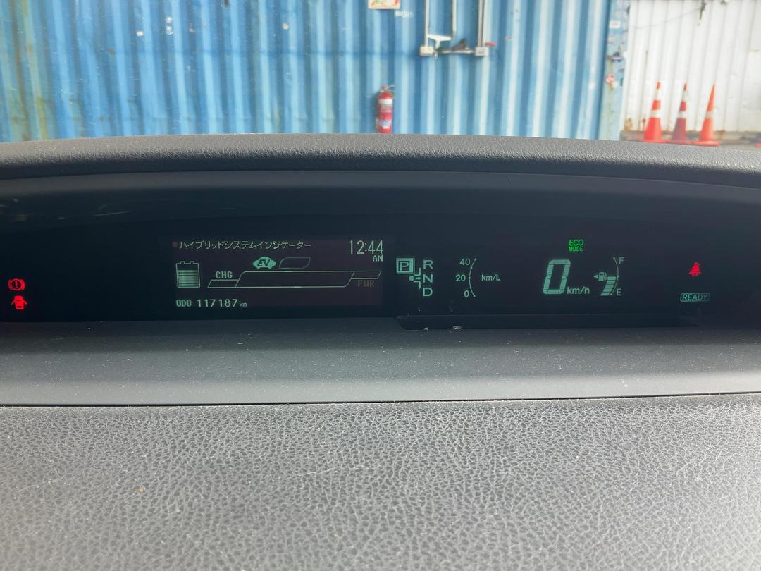 Photo '10' of Toyota Prius
