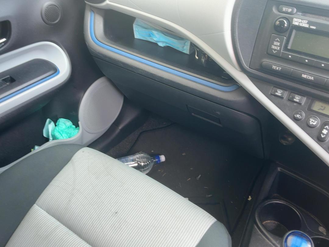 Photo '21' of Toyota Prius C
