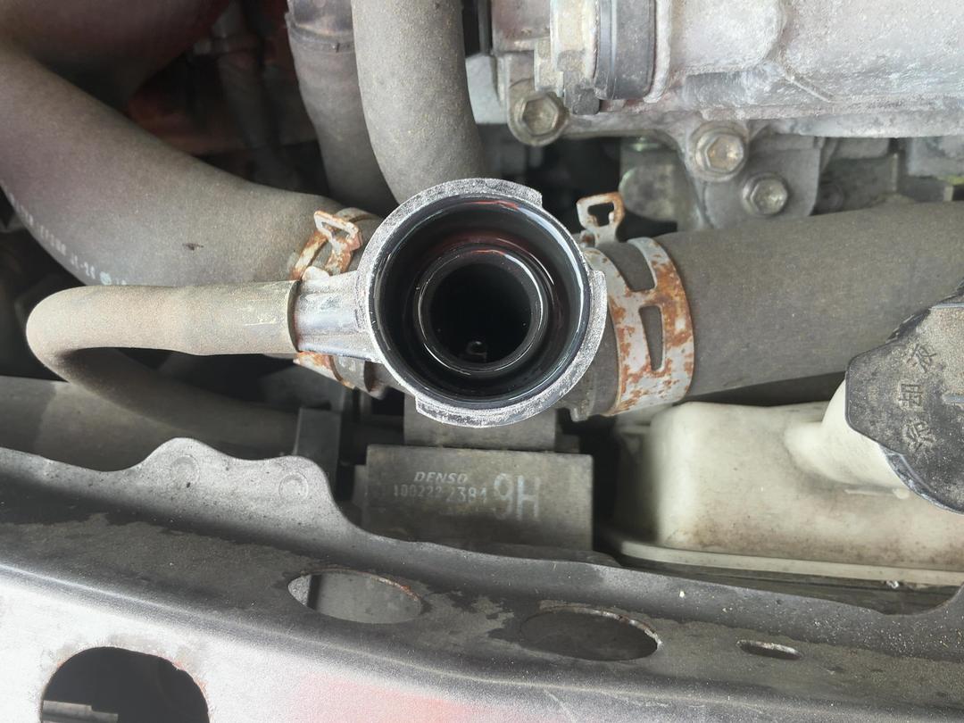 Photo '23' of Toyota Prius C
