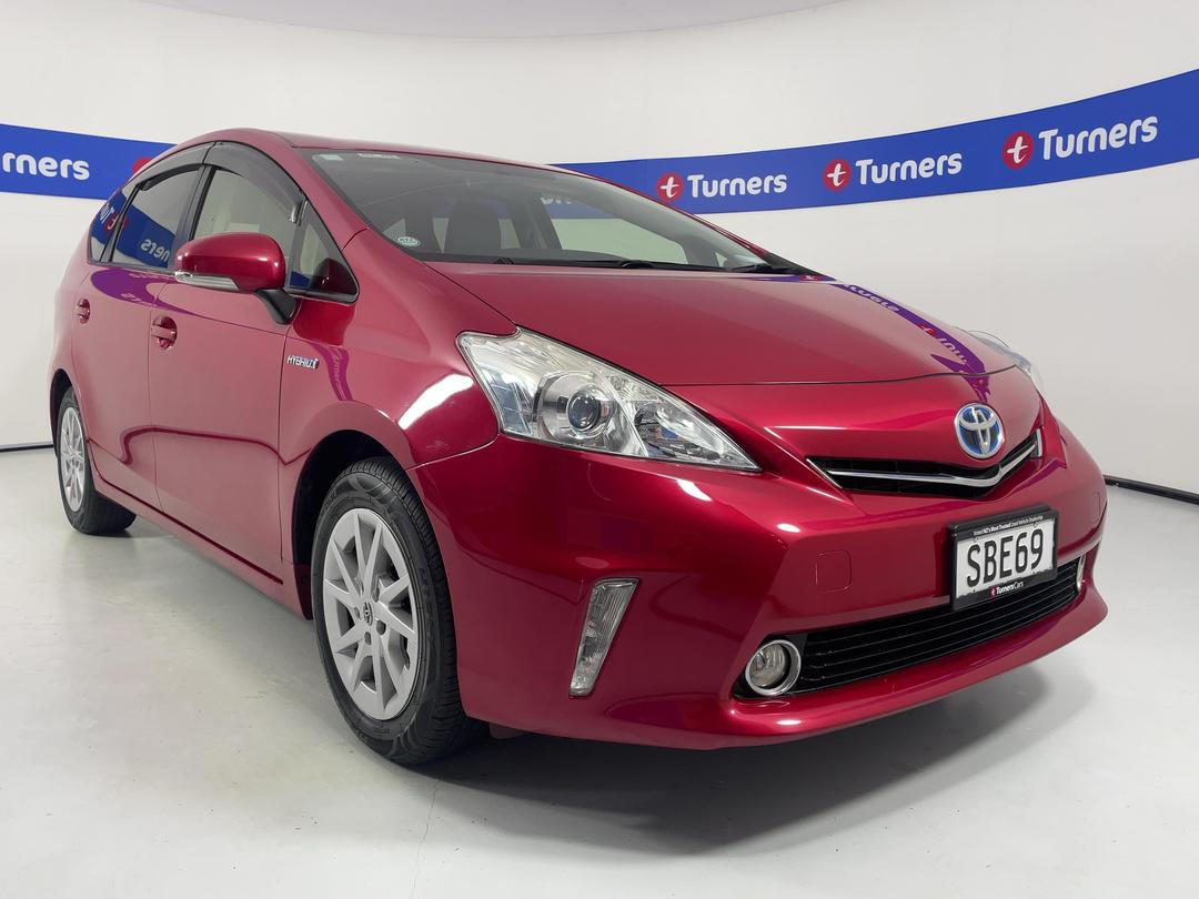 Photo '1' of Toyota Prius V