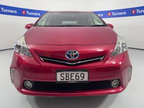 Photo '2' of Toyota Prius V