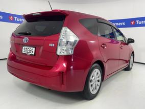 Photo '7' of Toyota Prius V