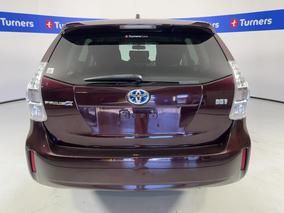 Photo '6' of Toyota Prius V