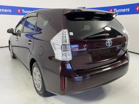 Photo '5' of Toyota Prius V