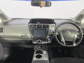 Photo '17' of Toyota Prius V