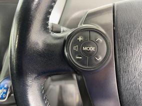 Photo '24' of Toyota Prius V