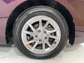 Photo '9' of Toyota Prius V