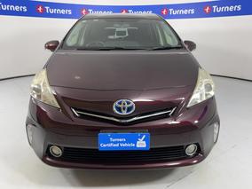 Photo '2' of Toyota Prius V
