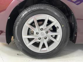 Photo '10' of Toyota Prius V