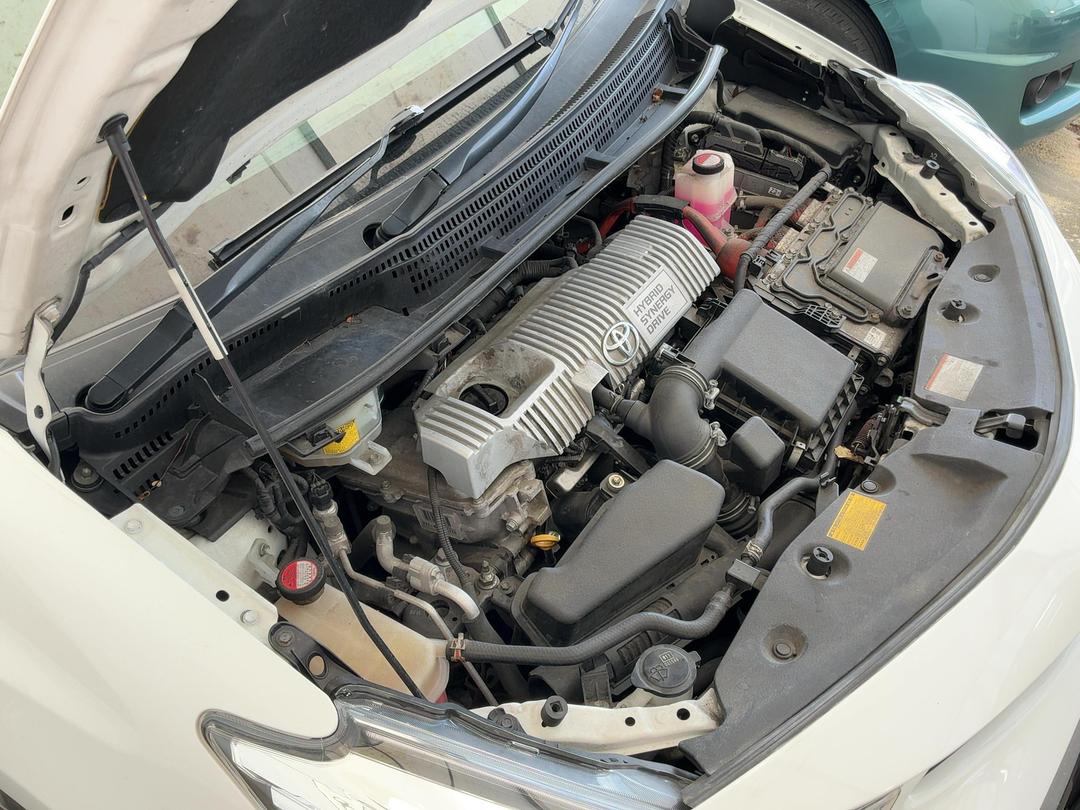 Photo '13' of Toyota Prius V Prius Alpha Photo '13' of Toyota Prius V Prius Alpha