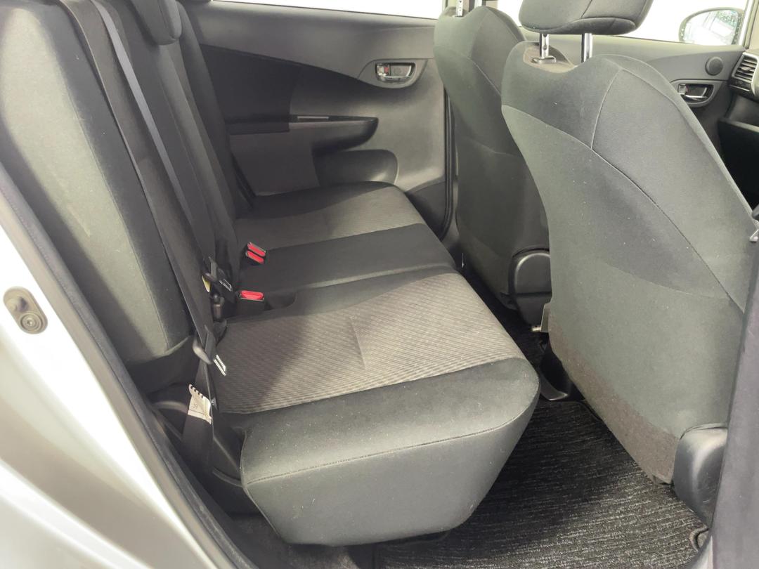 Photo '20' of Toyota Ractis