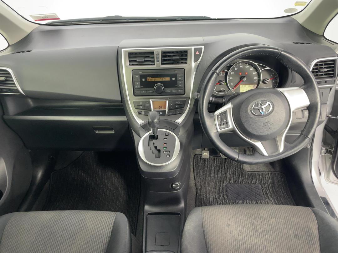 Photo '17' of Toyota Ractis