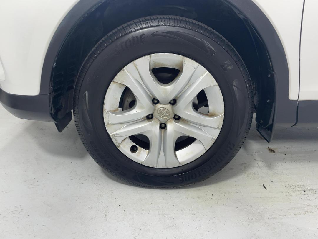 Photo '10' of Toyota Rav4