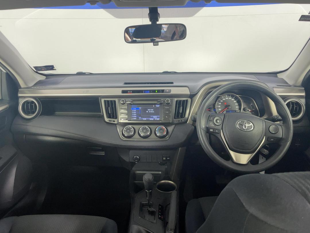 Photo '17' of Toyota Rav4