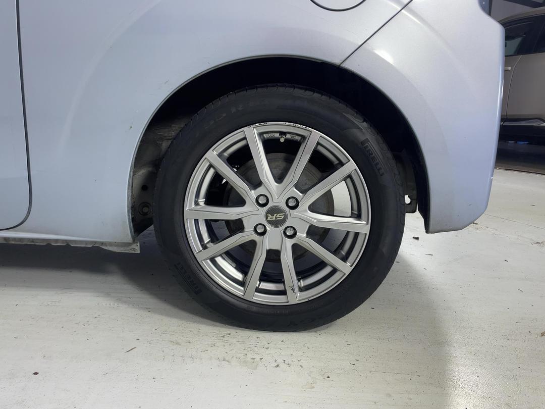 Photo '11' of Toyota Spade