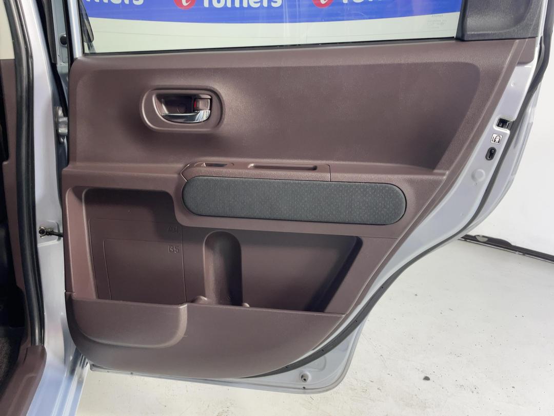 Photo '19' of Toyota Spade