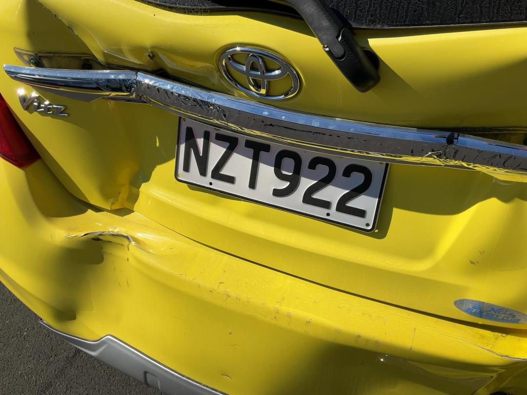 Photo '19' of Toyota Vitz Photo '19' of Toyota Vitz